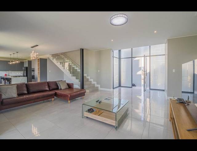 4 BEDROOM PROPERTY TO RENT IN MIDSTREAM HEIGHTS